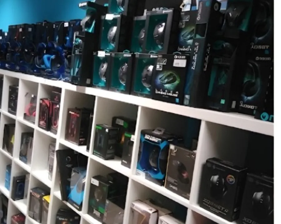 Exposición de producto en la tienda física de New Home PC