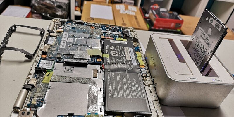 /assets/uploads/reparacion-ordenadores-portatiles-rubi-85061061.jpg